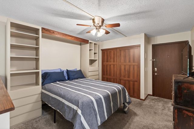 1601 N Innsbruck Drive 379, Fridley, MN 55432
