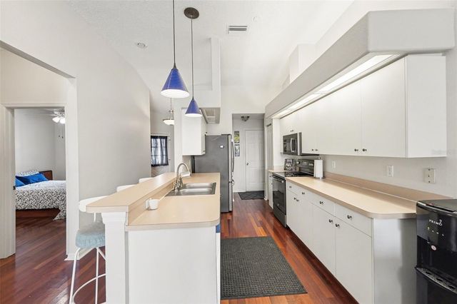 209 HEMINGWAY DRIVE, Oldsmar, FL 34677