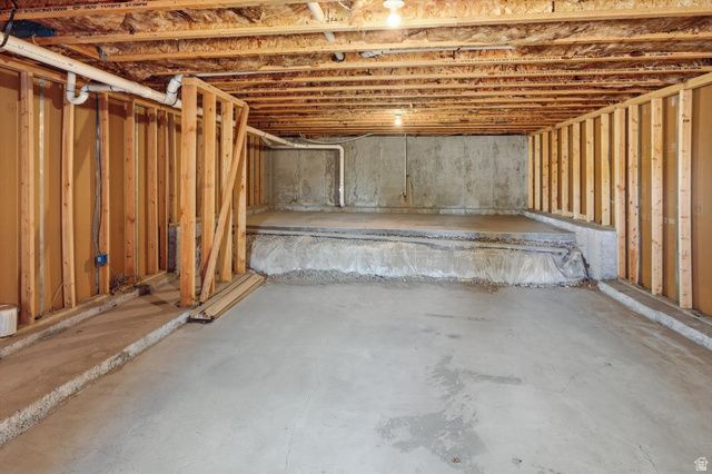 2581 N 500 W, Sunset, UT 84015