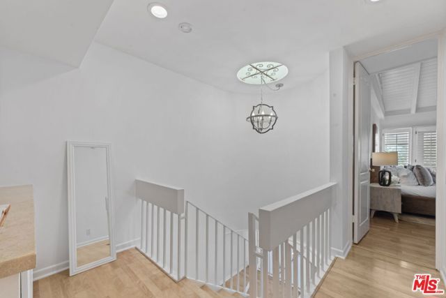 9501 W Olympic Boulevard, Beverly Hills, CA 90212