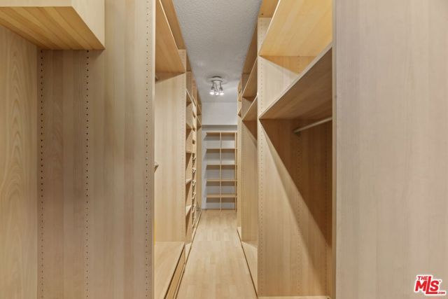 9501 W Olympic Boulevard, Beverly Hills, CA 90212