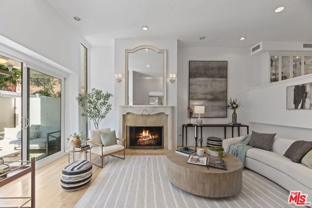 9501 W Olympic Boulevard, Beverly Hills, CA 90212