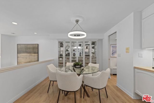 9501 W Olympic Boulevard, Beverly Hills, CA 90212