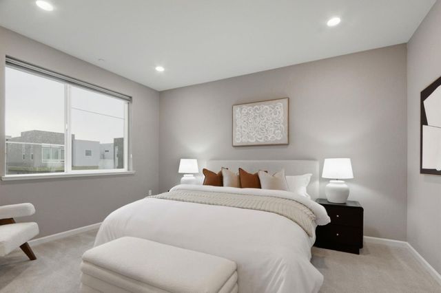 157 Llano De Los Robles Avenue 4, San Jose, CA 95136