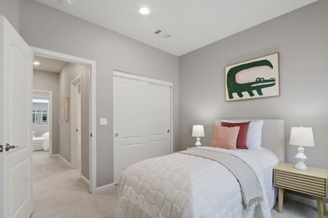 157 Llano De Los Robles Avenue 4, San Jose, CA 95136