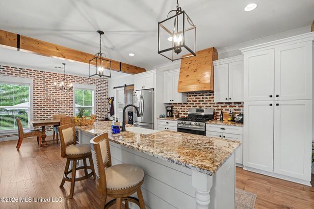 305 Hoffman Lane, Waveland, MS 39576