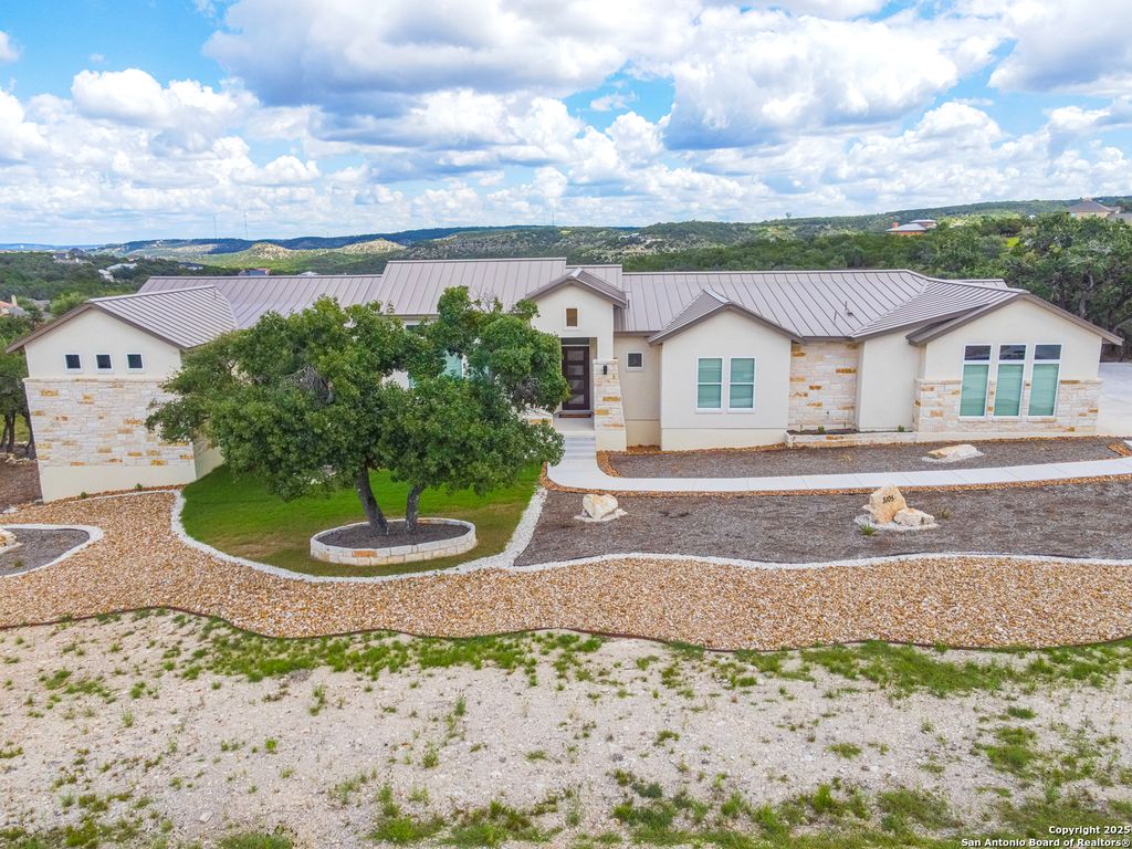3105 Comal, Canyon Lake, TX 78133