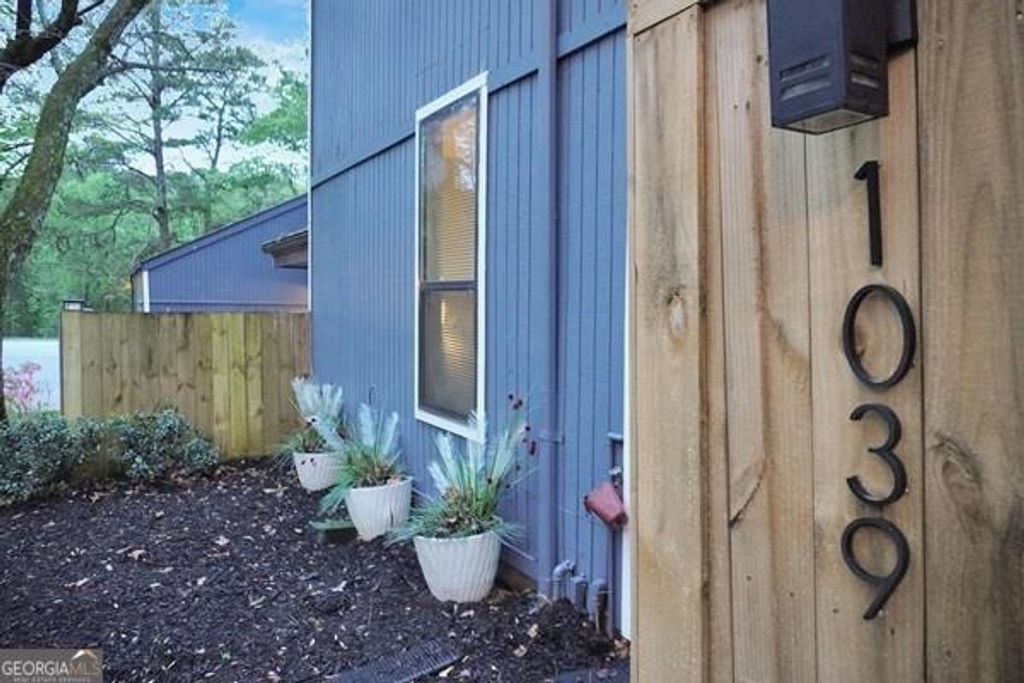 1039 Mariners Court, Stone Mountain, GA 30083