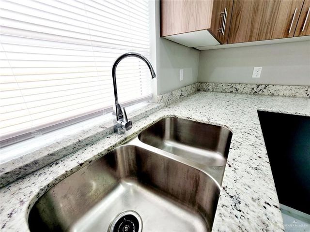 3803 Las Vistas Lane 2, Weslaco, TX 78596