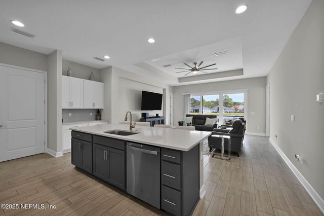 1724 AUSTIN LAKE Way, Middleburg, FL 32068