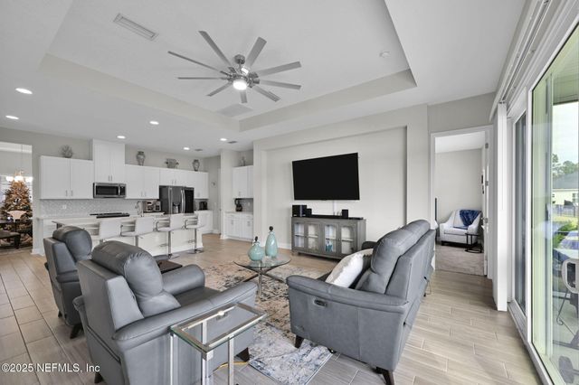 1724 AUSTIN LAKE Way, Middleburg, FL 32068