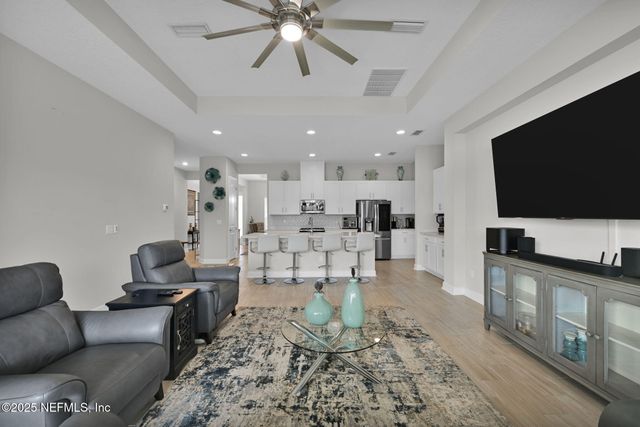 1724 AUSTIN LAKE Way, Middleburg, FL 32068