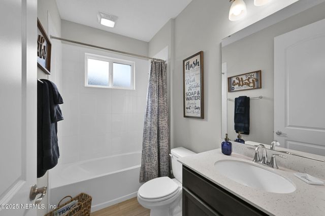 1724 AUSTIN LAKE Way, Middleburg, FL 32068