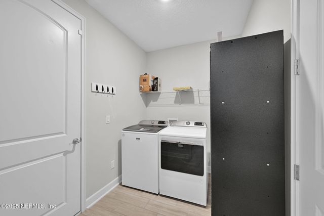 1724 AUSTIN LAKE Way, Middleburg, FL 32068