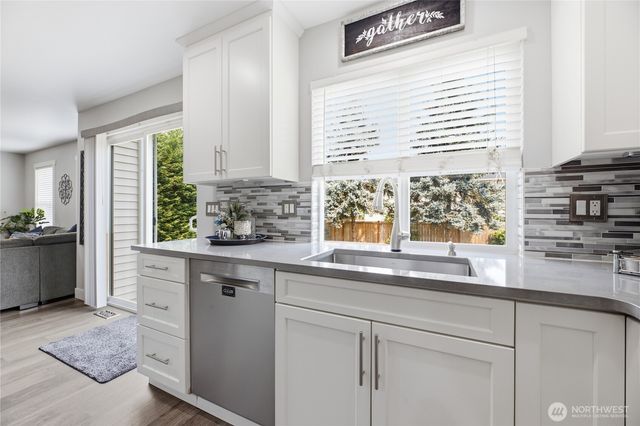 23404 SE 263rd Street, Maple Valley, WA 98038