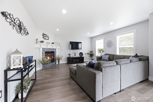 23404 SE 263rd Street, Maple Valley, WA 98038