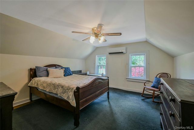 147 N Country Road, Mount Sinai, NY 11766