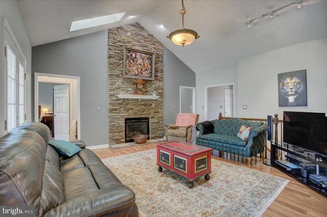 1983 FARMALL DRIVE, Greencastle, PA 17225