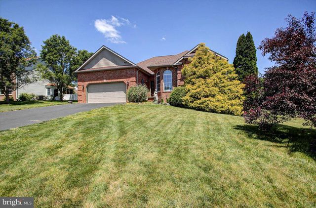 1983 FARMALL DRIVE, Greencastle, PA 17225