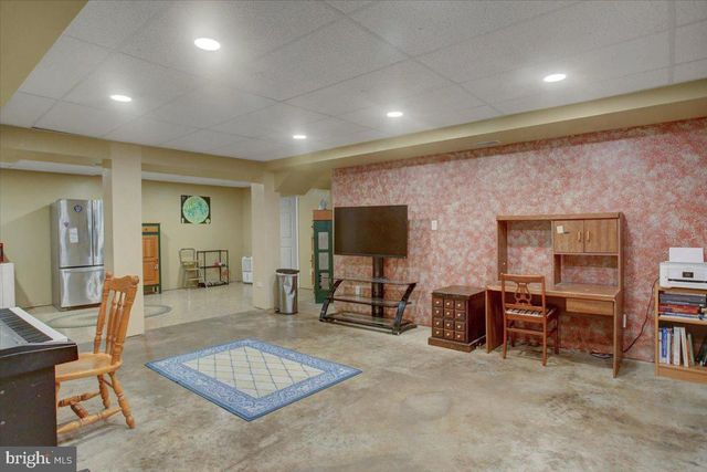 1983 FARMALL DRIVE, Greencastle, PA 17225