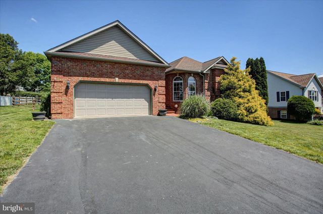 1983 FARMALL DRIVE, Greencastle, PA 17225