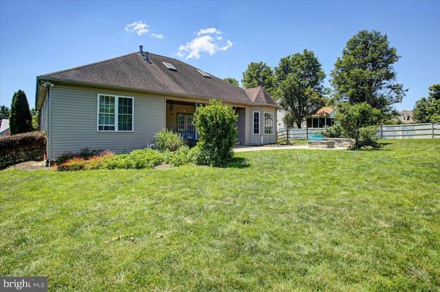1983 FARMALL DRIVE, Greencastle, PA 17225