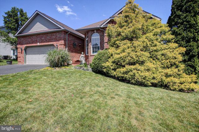 1983 FARMALL DRIVE, Greencastle, PA 17225