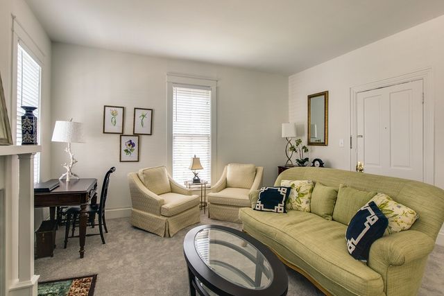 210 5th Ave S Apt 3, Franklin, TN 37064