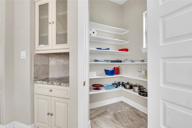 615 29th Street, San Leon, TX 77539