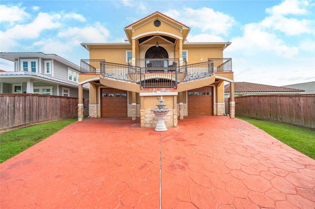 615 29th Street, San Leon, TX 77539
