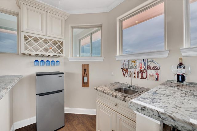 615 29th Street, San Leon, TX 77539
