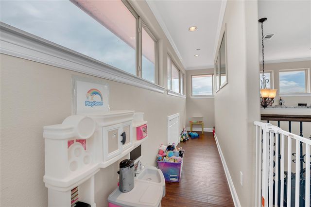 615 29th Street, San Leon, TX 77539