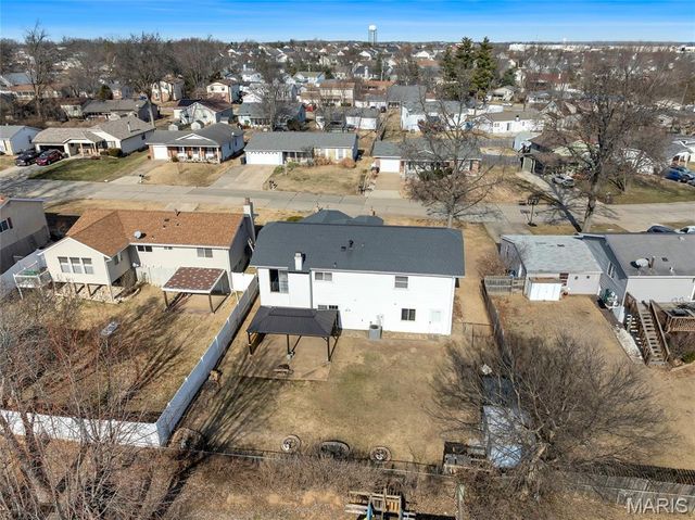 17 Trade Winds Drive, St Peters, MO 63376