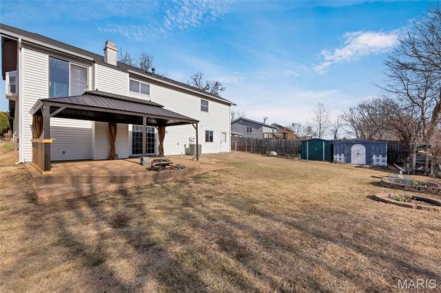 17 Trade Winds Drive, St Peters, MO 63376