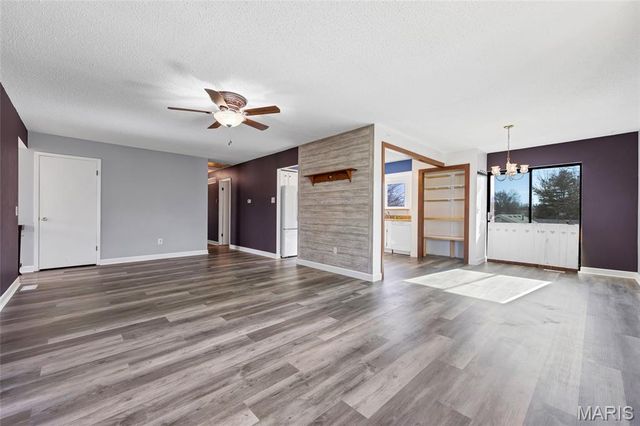 17 Trade Winds Drive, St Peters, MO 63376