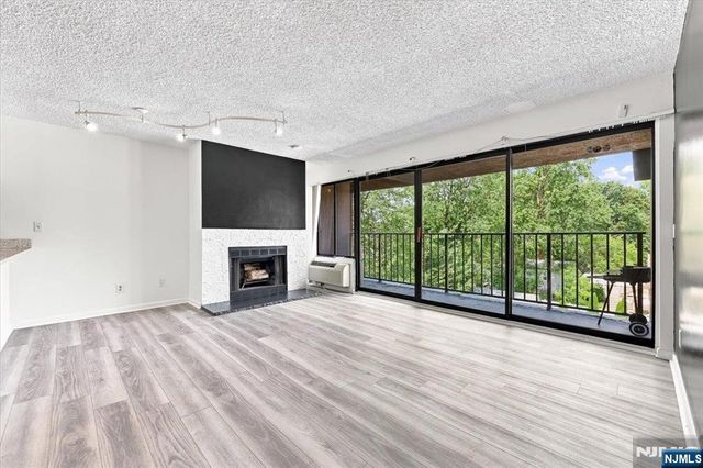 55 Clinton Place 404, Hackensack, NJ 07601