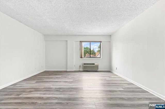 55 Clinton Place 404, Hackensack, NJ 07601