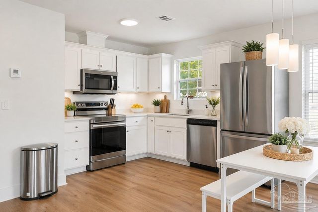 810 Colbert Ave, Pensacola, FL 32507