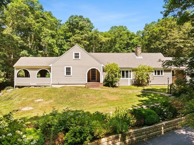 63 Two Ponds, Falmouth, MA 02540