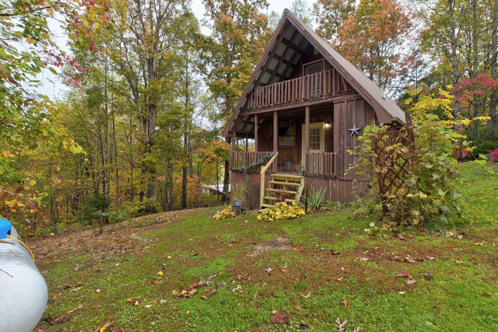 178 Sleepy Hollow Road, Wellington, KY 40387