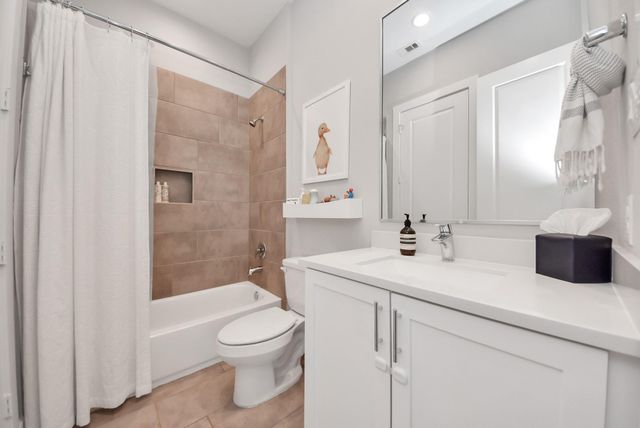 5619 Kansas Street B, Houston, TX 77007