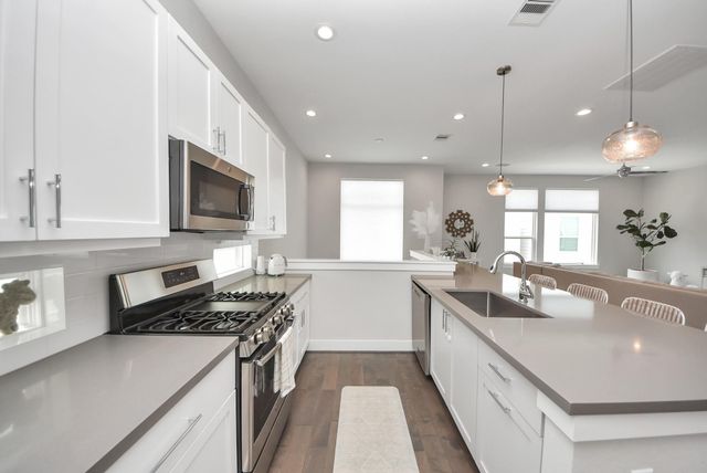 5619 Kansas Street B, Houston, TX 77007