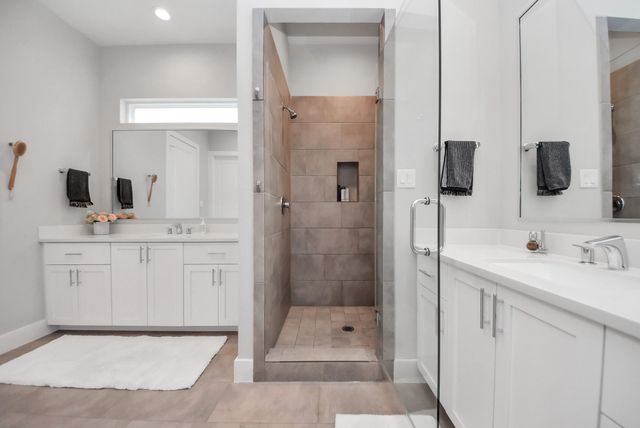 5619 Kansas Street B, Houston, TX 77007