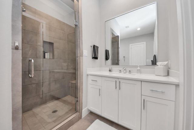 5619 Kansas Street B, Houston, TX 77007