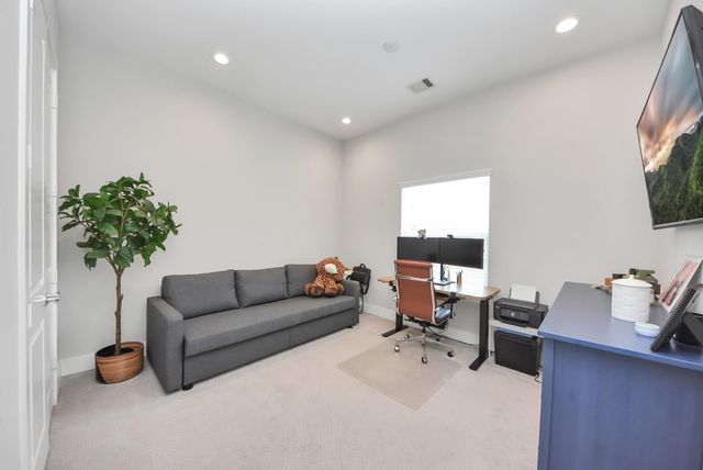 5619 Kansas Street B, Houston, TX 77007