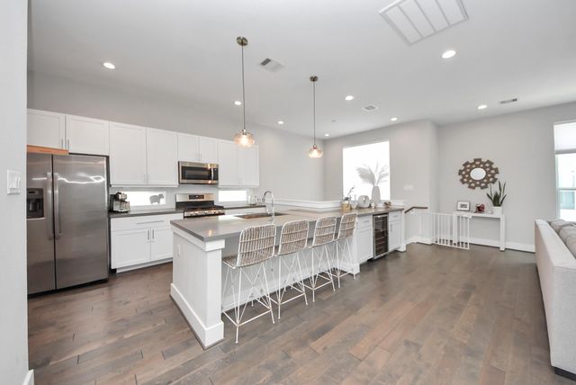 5619 Kansas Street B, Houston, TX 77007