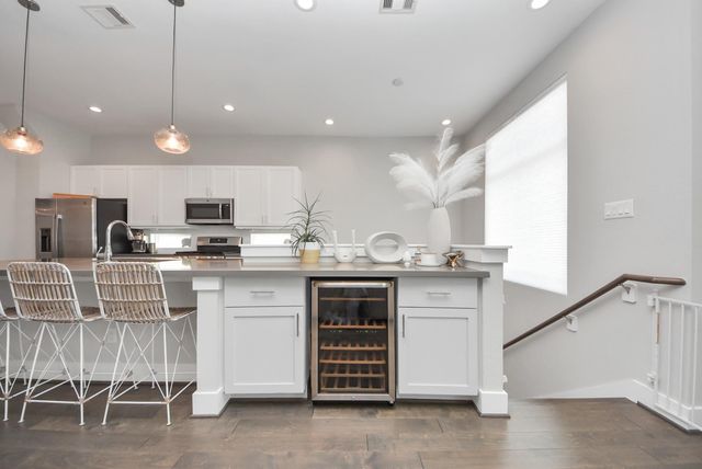 5619 Kansas Street B, Houston, TX 77007