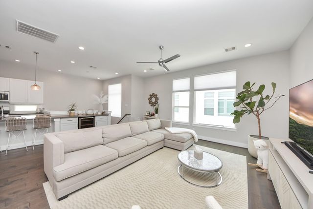 5619 Kansas Street B, Houston, TX 77007
