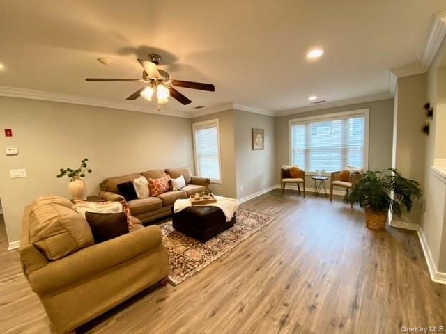 1307 Vista View Drive 1307, Farmingville, NY 11738