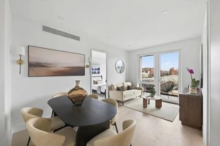 2808 21st St # 3-D, New York City, NY 11102